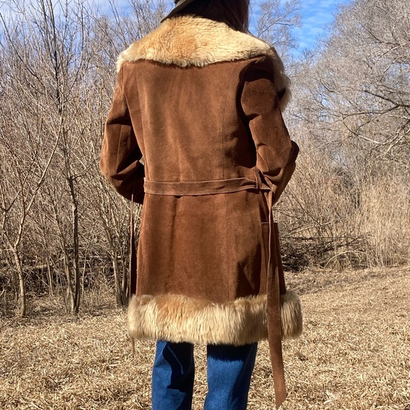 70s belted Coat, Genuine Leather, Vintage Excellent Condition - Picture 2 of 11